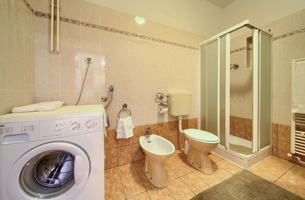 Apartments Jele Malinska Εξωτερικό φωτογραφία