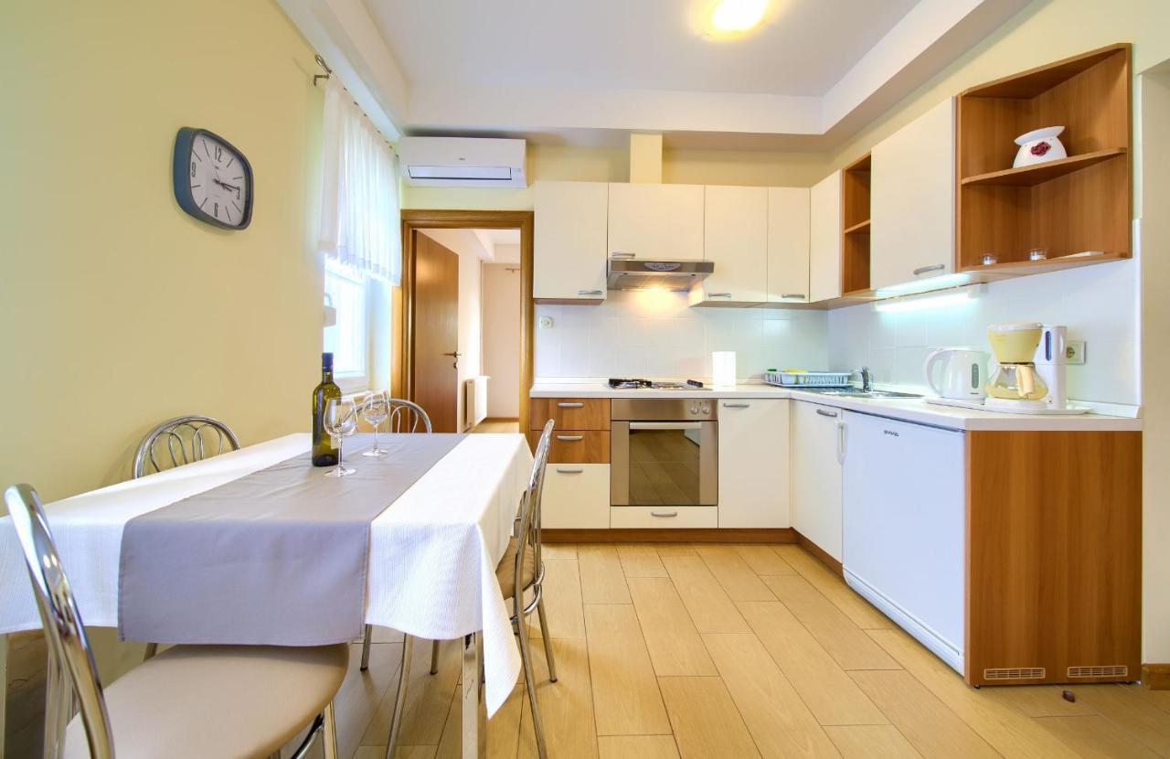 Apartments Jele Malinska Εξωτερικό φωτογραφία